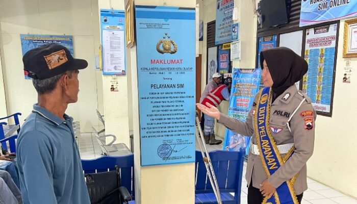 Satpas 1423 Polresta Cilacap Pertegas Komitmen Lewat Sosialisasi Maklumat Pelayanan SIM
