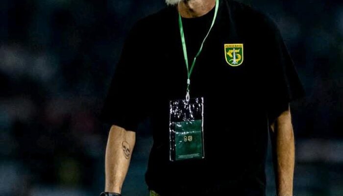 Persebaya Berpisah dengan Eduardo Perez: laga Jadi Dasar Evaluasi, Pengganti Sudah Menunggu Legalitas