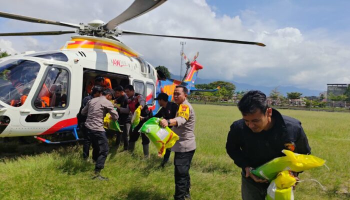 Polri Kirim Bantuan Logistik Via Udara, untuk Korban Banjir Aceh dan Sumatera Utara