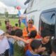 Kru Helikopter Polri Dampingi Warga di Tengah Bencana, Anak-Anak Aceh Tamiang Jadi Sumber Semangat