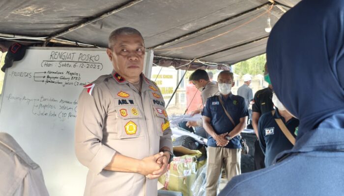 Polri Berpacu dengan Waktu Layani Kesehatan Korban Bencana Aceh, Sumut, dan Sumbar