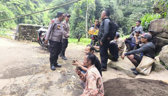 Giat Kopling Polsek Puspo Dapat Sambutan Hangat Warga, Perkuat Kedekatan Polisi dan Masyarakat