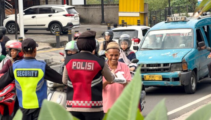 Korsabhara Baharkam Polri Konsisten Gelar “Jumat Berkah” untuk Warga Depok