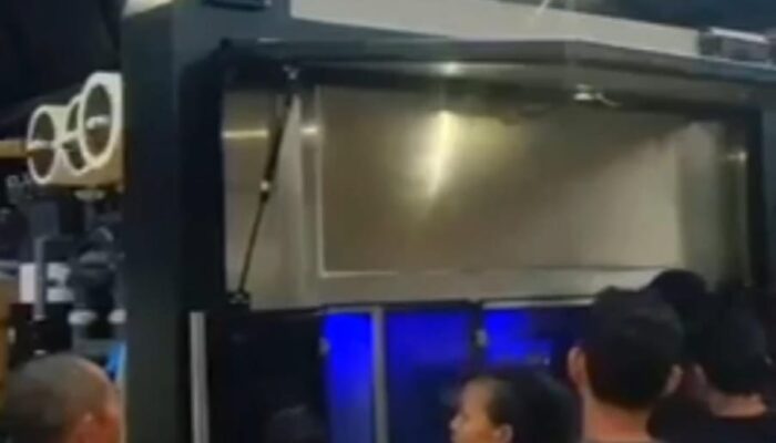 Polri Hadirkan Air Bersih Warga Terdampak Bencana Banjir di Sumatera