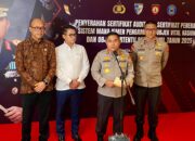 Polri Serahkan Sertifikat Audit Sistem Pengamanan Objek Vital Nasional Tahun 2025