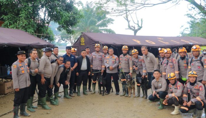 Kabaharkam Polri Tinjau Posko Bencana di Aceh Tamiang, Pastikan Kelancaran Distribusi Bantuan Logistik