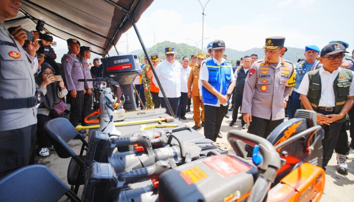 Polres Gresik Turunkan Mobil ‘KELINGAN AMAN’ Layanan Gratis Libur Nataru