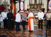 Tinjau 2 Gereja, Kapolri Pastikan Pengamanan dan Pelayanan Misa Malam Natal