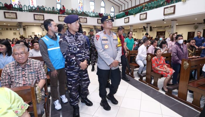 Kapolda Jatim dan Forkopimda Tinjau Gereja di Surabaya, Pastikan Ibadah Natal Aman