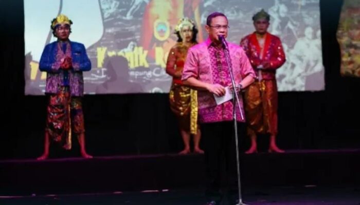 Bupati Sudewo Buka Pentas Seni Penutup 2025, Apresiasi Potensi Seniman Muda Pati