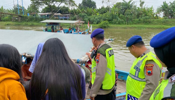 Libur Tahun Baru, Satpolairud Pati Turun Langsung Amankan Wisata Susur Sungai Bestari