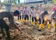 Polri dan Warga bergandengan Tangan, Polindes Meunasah Mancang Bangkit dari Lumpur Banjir
