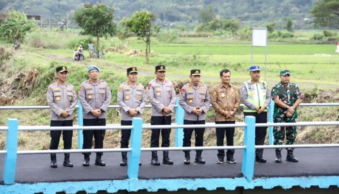 Kapolri Resmikan 19 Jembatan Merah Putih Presisi di Jawa Tengah, Perkuat Hubungkan Polri dan Masyarakat