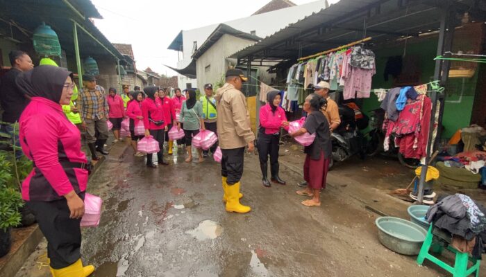 Dari Dapur SPPG ke Lokasi Banjir, Polresta Pati Distribusikan MBG Untuk Warga Terdampak