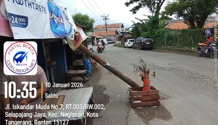 Diduga Langgar Keselamatan Publik, Tiang IndiHome Roboh di Selapajang Jaya Tak Kunjung Diperbaiki