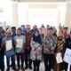Berikan Kepastian Hukum, Bupati Ipuk Serahkan 186 Sertifikat Tanah Lintas Sektor untuk Nelayan Muncar