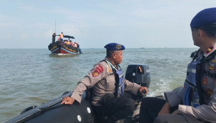 Puluhan Siswa P2MKP LKNP Jalani Praktik Melaut di Muara Juwana, Satpolairud Polresta Pati Lakukan Pengamanan