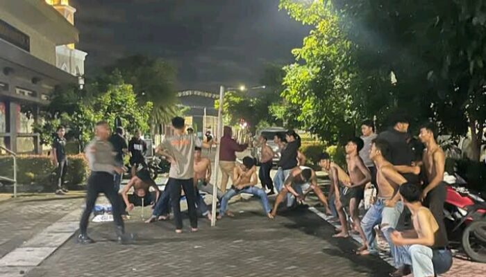 Polres Sidoarjo Sikat Gengster di Puri Surya Jaya Puluhan Pemuda Diciduk