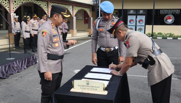 Polres Pelabuhan Tanjung Perak Gelar Sertijab, PJU dan Kapolsek Asemrowo Berganti