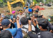 Polrestabes Semarang Musnahkan 6.171 Karung Bawang Bombay Ilegal