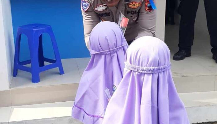 Satlantas Polresta Pati Sambut Kunjungan SD Hidayatullah, Tanamkan Keselamatan Lalu Lintas Sejak Dini