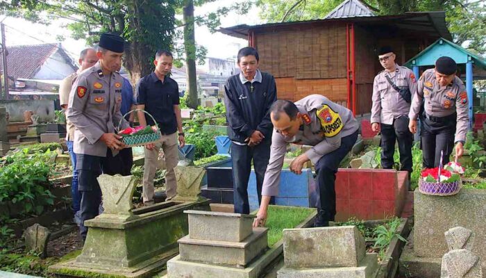 Jelang Ramadan 1447 H, Kapolresta Malang Kota Ziarah ke Makam Korban Kanjuruhan