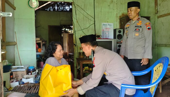 Ramadhan Berbagi, Polsek Tayu Salurkan 100 Paket Sembako untuk Warga Kurang Mampu