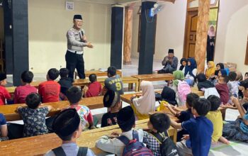 Ramadhan Safety Class, Satlantas Polresta Pati Mengaji dan Tanamkan Akhlak di TPQ Darul Fikri