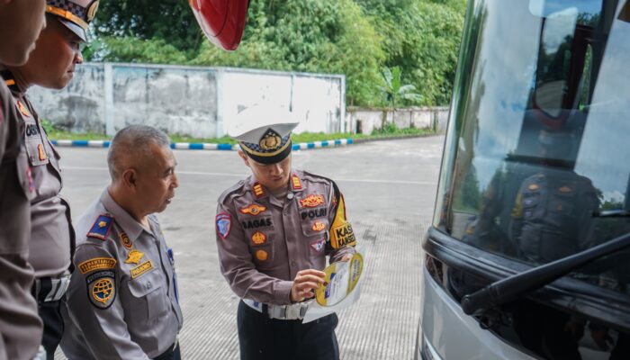 Operasi Keselamatan Semeru 2026 Polres Jember Ramp Check dan Periksa Kesehatan Awak Bus