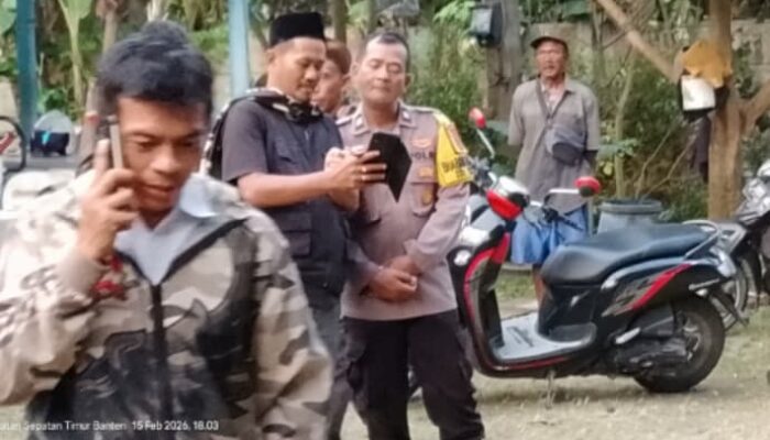 Diduga Stres, Bencuan Alias Angga Bawa Sajam Jenis Arit, Tebas Pohon Pisang dan Ancam Warga, Berujung Diamankan serta Dirujuk ke RSJ Grogol