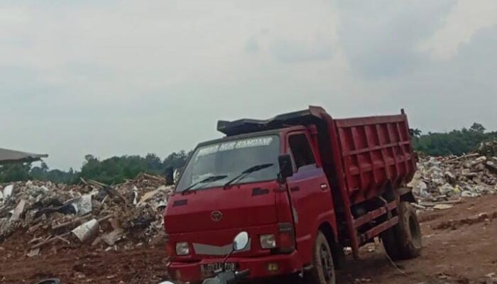 Bau Busuk Menyengat, Lahan Pribadi Di Jatake Di Jadikan Tempat Pembuangan Sampah