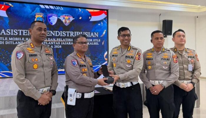 Korlantas Polri Perkuat Digitalisasi Penegakan Hukum Lalu Lintas Dengan ETLE Mobile Handheld di Polda Kalsel