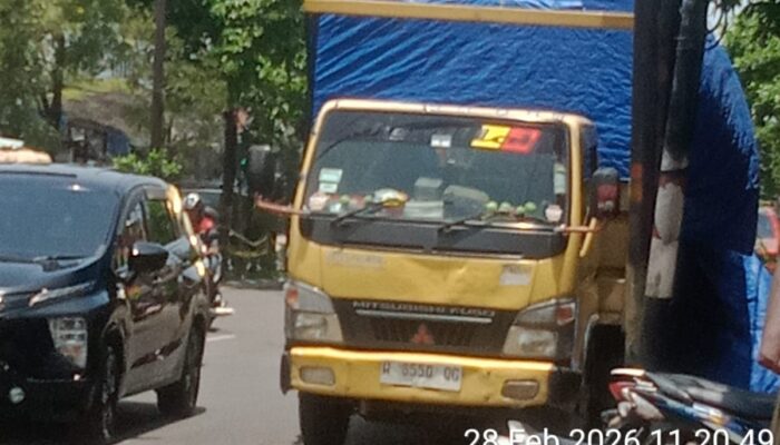 Konten Jalan Terus, Penertiban Mandek: jalan Kenjeran – kedung Cowek Jadi Bukti Lemahnya Pengawasan Yang di Lakukan Satlantas Polrestabes Surabaya