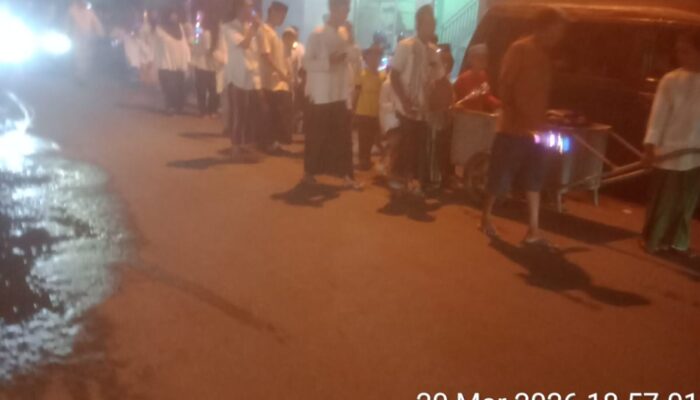 Takbir Menggema di Wonocolo, Malam Lebaran Disambut Antusias Warga