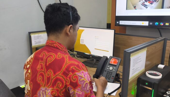 Di Balik Dering 110: Suka Duka Operator Saat Mengawal Arus Mudik Lebaran