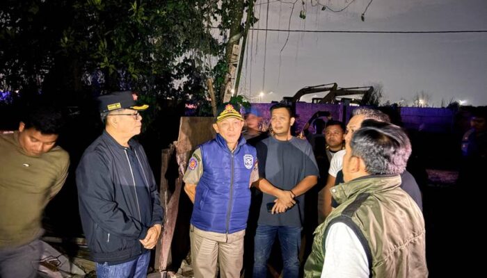 Camat Pagedangan Bersama Kasatpol PP Kabupaten Tangerang Turun Langsung Ke Tempat Pembuangan Sampah Ilegal