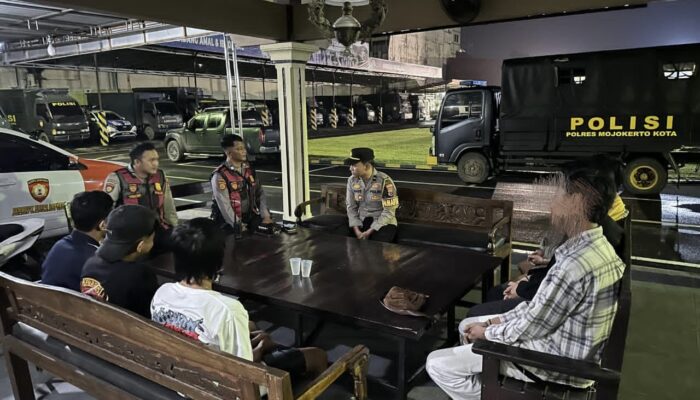 Patroli Pamapta Polres Mojokerto Kota Gagalkan Tawuran Jelang Sahur