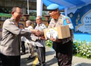 Jelang Lebaran, Kapolri Salurkan Tali Asih dan Sembako kepada Personel Polri