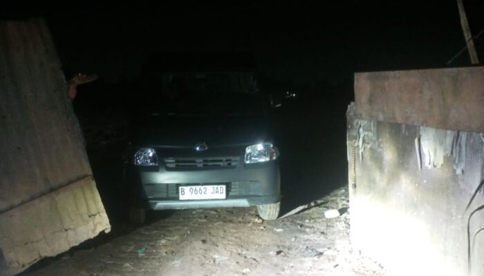 Sudah Di Tutup Oleh Kasatpol PP, Tempat Pembuangan Sampah Ilegal Masih Saja Beroperasi,Siapa Oknum Yang Terlibat?