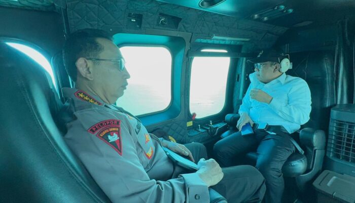 Cek Kesiapan Arus Mudik Pelabuhan Merak, Kapolri, Panglima hingga Menko PMK Patroli Naik Heli