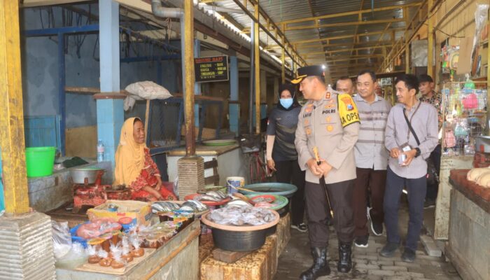 Jelang Idul Fitri Kapolres Probolinggo Cek Harga dan Ketersediaan Bahan Pangan