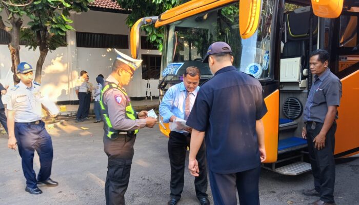 Pengawalan Mudik Gratis di Pati Berjalan Aman, Polisi Pastikan Bus dan Pengemudi Laik Jalan