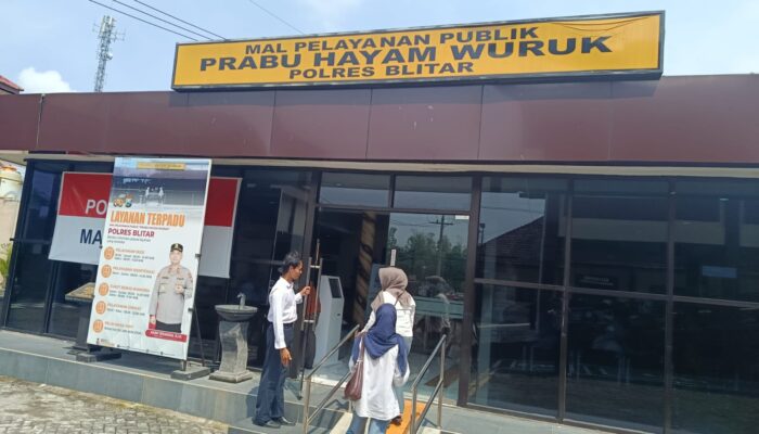 Polri Untuk Masyarakat : Polres Blitar Beri Layanan Satu Atap di MPP