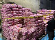 Bareskrim Polri Bongkar Penyelundupan 23 Ton Bawang dan Cabai di Pontianak