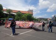Ratusan Ojol Demo di DPRD Jatim, Bawa Tiga Tuntutan