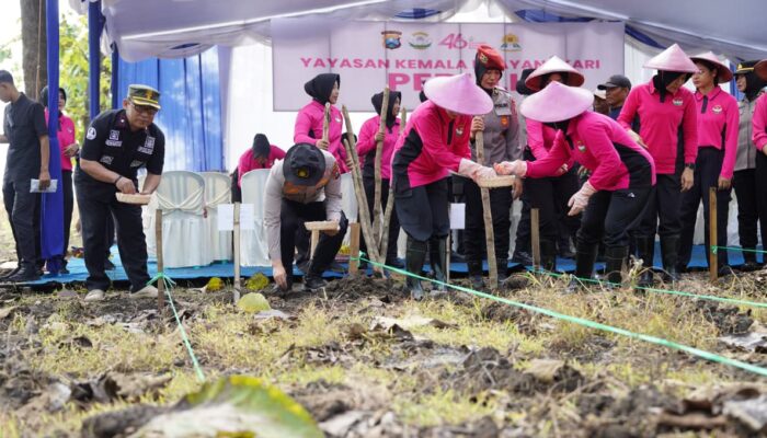 Polres Bojonegoro Sulap Lahan Kosong Jadi Kebun Jagung Wujudkan Swasembada Pangan