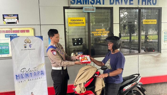 Permudah Wajib Pajak, Satlantas Polresta Pati Hadirkan Pelayanan Samsat Keliling Lewat Polantas Menyapa