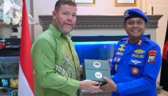 Polda Jatim Raih Penghargaan U.S FWS, Sinergi Internasional Berantas Perdagangan Satwa Liar