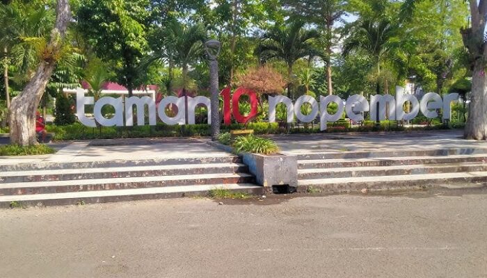 Parkir Liar: Masyarakat Resah, Tarif Tidak Wajar Tanpa Karcis di Taman Mundu Gelora 10 November Tambaksari Surabaya
