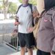 Polwan RTMC Ditlantas Polda Jatim Layani WNA dengan Humanis dan Fasih Berbahasa Inggris